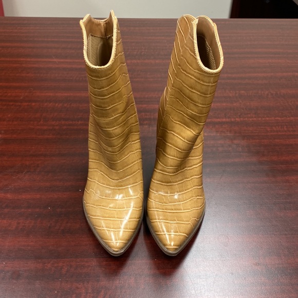 Tan Boots - Picture 2 of 4